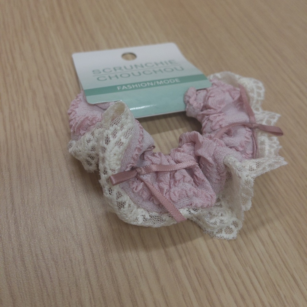 Dusty Rose Lace Coquette Scrunchie w/ Bow – Vintage Inspired